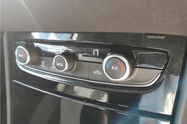 2020 Vauxhall Grandland X 1.2 Turbo SRi Nav SUV 5dr Petrol Auto Euro 6 (s/s) (130 ps) - Cloth, photo 16