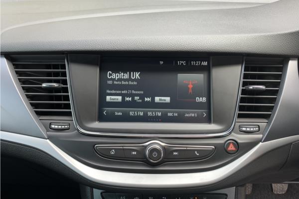 2019 Vauxhall Astra 1.6 CDTi ecoTEC BlueInjection Tech Line Nav Sports Tourer 5dr Diesel Euro 6 (s/s) (110 ps) - Cloth, photo 17