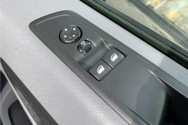 2020 Vauxhall Vivaro 2.0 Turbo D 3100 Elite Panel Van 5dr Diesel Auto L1 Euro 6 (s/s) (180 ps) - Cloth, photo 21