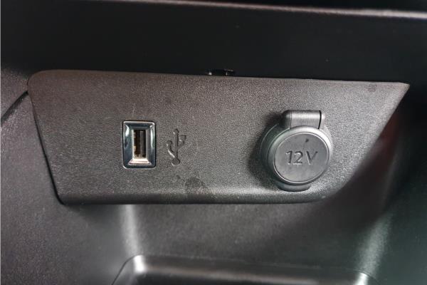 2020 Vauxhall Corsa 1.2 Turbo Elite Nav Premium Hatchback 5dr Petrol Auto Euro 6 (s/s) (100 ps) - Cloth, photo 38