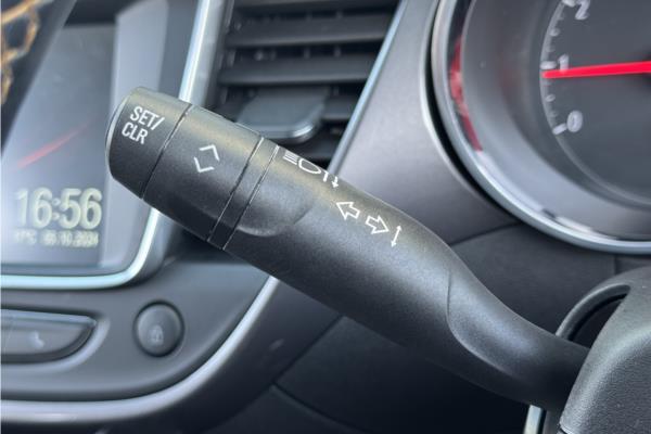 2021 Vauxhall Crossland 1.2 Turbo Ultimate Nav SUV 5dr Petrol Manual Euro 6 (s/s) (130 ps) - Cloth/Alcantara, photo 27