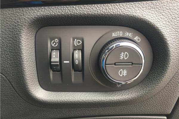 2021 VAUXHALL ASTRA - Cloth-premium L, photo 21