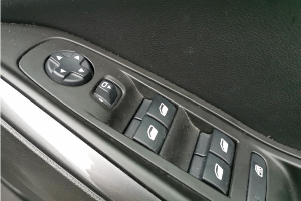 2021 Vauxhall Grandland X 1.2 Turbo Griffin Edition SUV 5dr Petrol Auto Euro 6 (s/s) (130 ps) - Cloth, photo 22