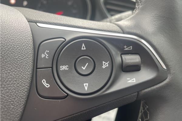2019 Vauxhall Grandland X 1.2 Turbo GPF Sport Nav SUV 5dr Petrol Auto Euro 6 (s/s) (130 ps) - Cloth, photo 25