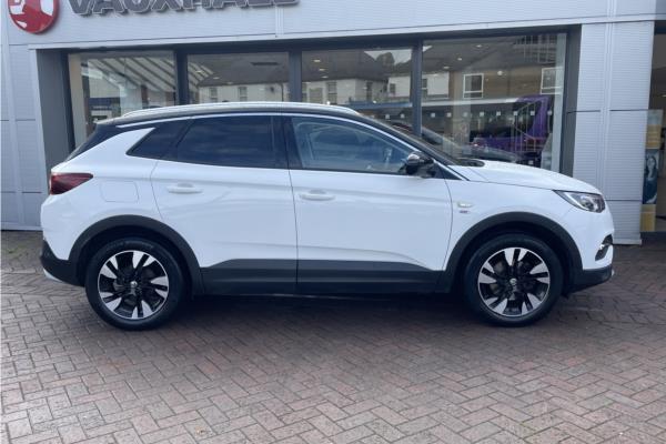 2021 Vauxhall Grandland X 1.2 Turbo Griffin Edition SUV 5dr Petrol Manual Euro 6 (s/s) (130 ps) - Berson Black, photo 9