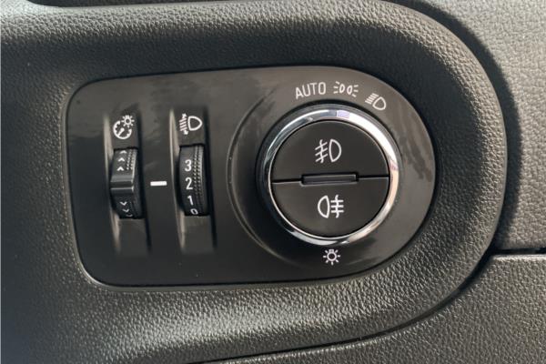 2019 Vauxhall Grandland X 1.2 Turbo GPF Sport Nav SUV 5dr Petrol Auto Euro 6 (s/s) (130 ps) - Cloth, photo 21