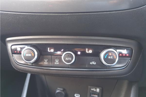 2021 Vauxhall Crossland 1.2 Turbo Elite Nav SUV 5dr Petrol Auto Euro 6 (s/s) (130 ps) - Cloth, photo 16