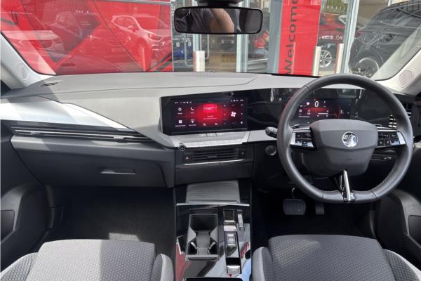 2022 Vauxhall Astra 1.2 Turbo Design Hatchback 5dr Petrol Auto Euro 6 (s/s) (130 ps) - Jet Black Fabrc, photo 9