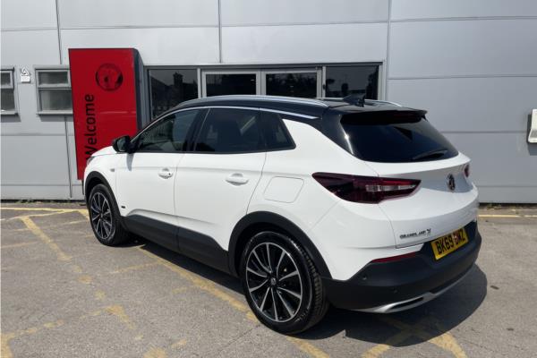 2020 Vauxhall Grandland X 1.6 13.2kWh Ultimate Nav SUV 5dr Petrol Plug-in Hybrid Auto 4WD Euro 6 (s/s) Hybrid4 (300 ps) - Berson Black, photo 6
