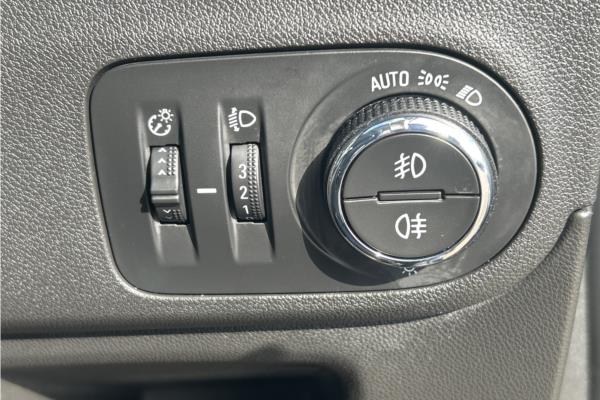 2019 Vauxhall Crossland X 1.2 Turbo GPF Elite Nav SUV 5dr Petrol Auto Euro 6 (s/s) (110 ps) - Cloth, photo 21