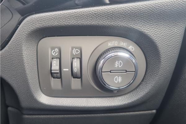 2020 Vauxhall Corsa 1.2 Turbo Elite Nav Premium Hatchback 5dr Petrol Auto Euro 6 (s/s) (100 ps) - Cloth/Leather, photo 21