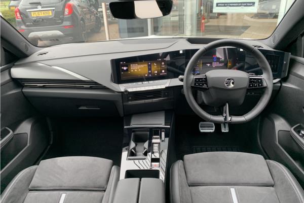 2023 Vauxhall Astra - Black Alcantara, photo 10