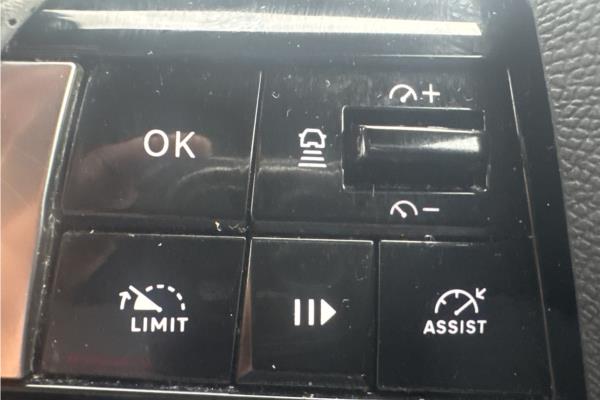 2022 Vauxhall Astra 1.6 12.4kWh GS Line Hatchback 5dr Petrol Plug-in Hybrid Auto Euro 6 (s/s) (180 ps) - Cloth, photo 18