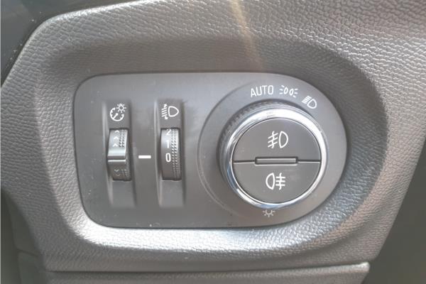 2021 Vauxhall Corsa 1.2 Turbo Elite Hatchback 5dr Petrol Auto Euro 6 (s/s) (100 ps) - Cloth, photo 21