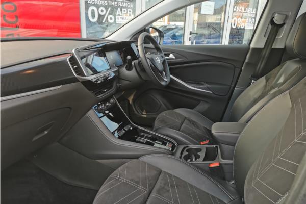2024 Vauxhall Grandland 1.2 MHEV Ultimate SUV 5dr Petrol Hybrid e-DCT Euro 6 (s/s) (136 ps) - Black Alcantara, photo 15