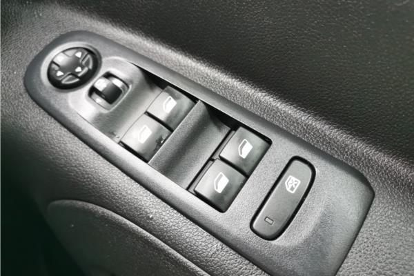2022 Vauxhall Combo Life 1.5 Turbo D SE MPV 5dr Diesel Manual 6Spd Euro 6 (s/s) (100 ps) - Cloth, photo 22