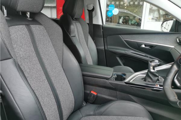 Non Franchise 2019 Peugeot 5008 1.2 PureTech Allure SUV 5dr Petrol Manual Euro 6 (s/s) (130 ps) - Fabic - Cloth, photo 33