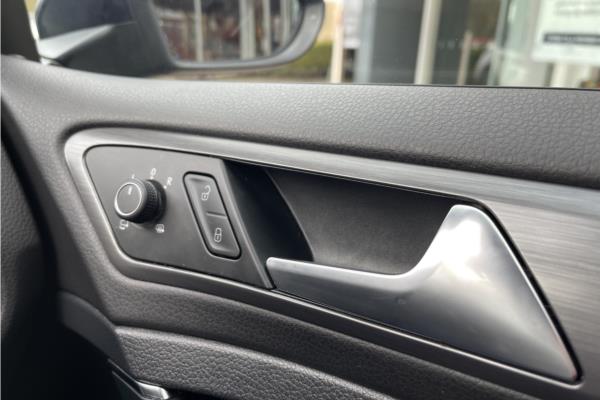Non Franchise 2018 Volkswagen Golf 1.0 TSI SE Hatchback 5dr Petrol Manual Euro 6 (s/s) (115 ps) - Fabic - Cloth, photo 40