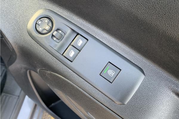 2020 Vauxhall Combo Life 1.2 Turbo Energy MPV 5dr Petrol Auto Euro 6 (s/s) (7 Seat) (130 ps) - Cloth, photo 22