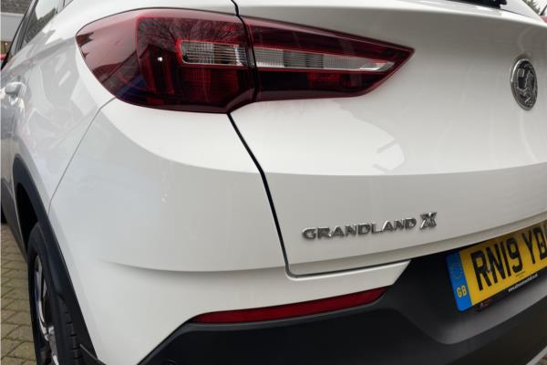 2019 Vauxhall Grandland X 1.2 Turbo Sport Nav SUV 5dr Petrol Manual (s/s) (130 ps) - Berson Black, photo 23