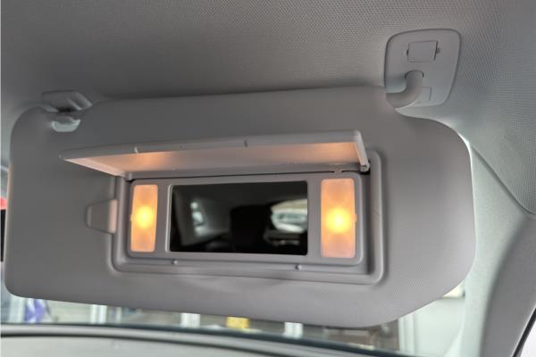 2018 Vauxhall Grandland X 1.2 Turbo Tech Line Nav SUV 5dr Petrol Auto Euro 6 (s/s) (130 ps) - Cloth, photo 30