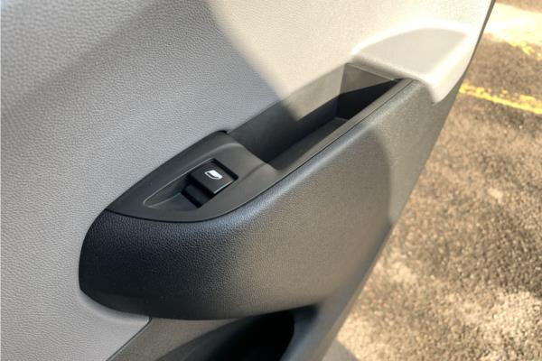 2019 Vauxhall Crossland X 1.2 Turbo Elite Nav SUV 5dr Petrol Auto Euro 6 (s/s) (130 ps) - Cloth, photo 39
