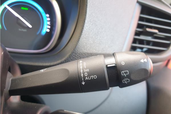 2024 Vauxhall Vivaro-e Life 50kWh Combi MPV 5dr Electric Auto LWB (9 Seat, 11kW Charger) (136 ps) - Curitiba Triton, photo 28