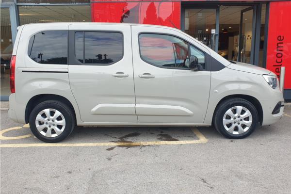 2021 Vauxhall Combo Life 1.2 Turbo SE MPV 5dr Petrol Auto Euro 6 (s/s) (130 ps) - Cloth, photo 9