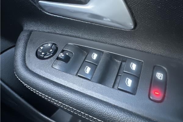 2021 Vauxhall Mokka 1.2 Turbo Launch Edition SUV 5dr Petrol Auto Euro 6 (s/s) (130 ps) - Alcantara, photo 22