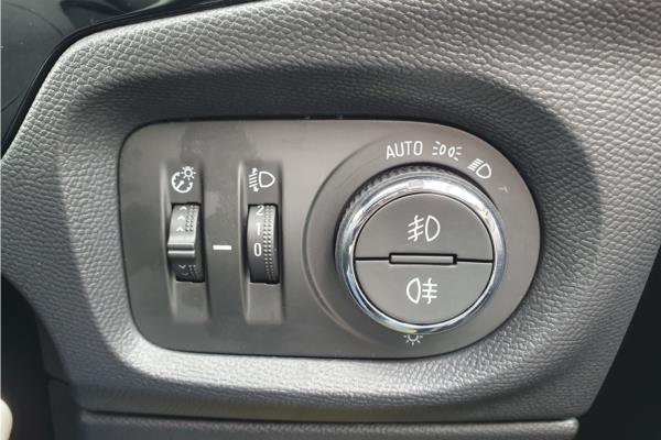 2021 Vauxhall Corsa 1.2 Turbo Elite Hatchback 5dr Petrol Auto Euro 6 (s/s) (100 ps) - Cloth, photo 21