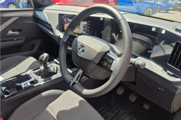 2025 Vauxhall Astra 1.2 Turbo GS Hatchback 5dr Petrol Manual Euro 6 (s/s) (130 ps) - Jet Black Greta, photo 11