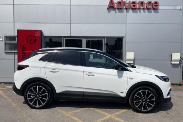 2020 Vauxhall Grandland X 1.6 13.2kWh Ultimate Nav SUV 5dr Petrol Plug-in Hybrid Auto 4WD Euro 6 (s/s) Hybrid4 (300 ps) - Berson Black, photo 9