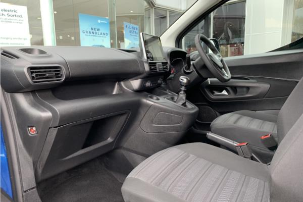 2020 Vauxhall Combo Life 1.2 Turbo GPF Energy MPV 5dr Petrol Manual Euro 6 (s/s) (7 Seat) (110 ps) - Cloth, photo 14
