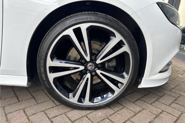 2019 Vauxhall Insignia 2.0 Turbo D BlueInjection SRi VX Line Nav Sports Tourer 5dr Diesel Auto Euro 6 (s/s) (170 ps) - Cloth, photo 20
