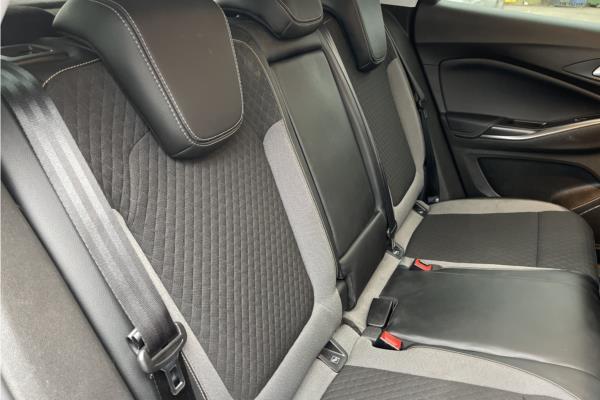 2019 Vauxhall Grandland X 1.2 Turbo GPF Sport Nav SUV 5dr Petrol Auto Euro 6 (s/s) (130 ps) - Cloth, photo 13