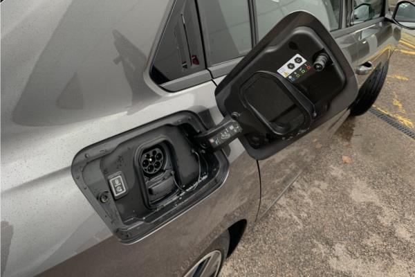2024 Vauxhall Astra Electric 54kWh Design Hatchback 5dr Electric Auto (156 ps) - Jet Blck Modene, photo 35