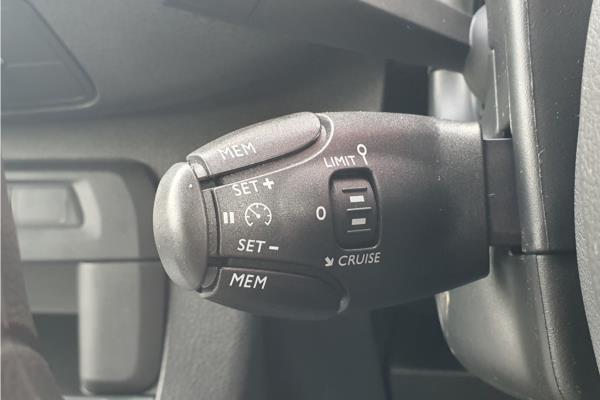 2023 Vauxhall Vivaro-e Life - Curitiba Triton, photo 16
