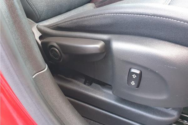 2021 Vauxhall Crossland 1.2 Turbo Elite Nav SUV 5dr Petrol Auto Euro 6 (s/s) (130 ps) - Cloth, photo 29