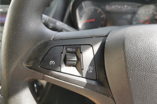 2017 Vauxhall Viva 1.0i SE Hatchback 5dr Petrol Manual Euro 6 (75 ps) - Cloth, photo 18