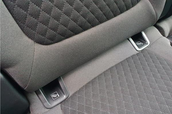 2019 Vauxhall Grandland X 1.2 Turbo GPF Tech Line Nav SUV 5dr Petrol Auto Euro 6 (s/s) (130 ps) - Cloth, photo 33