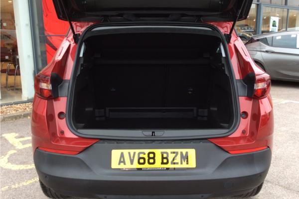 2018 Vauxhall Grandland 1.2T SE 5dr - Cloth, photo 14