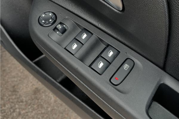 2022 Vauxhall Corsa 1.2 Elite Edition Hatchback 5dr Petrol Manual Euro 6 (75 ps) - Cloth, photo 22