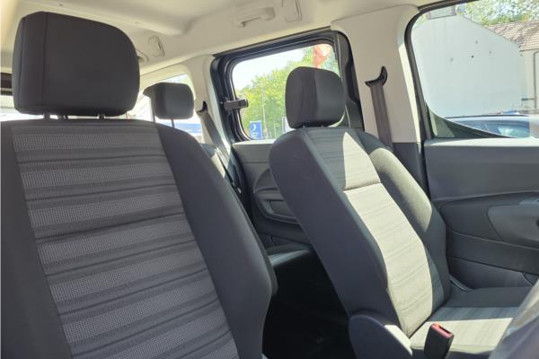2021 Vauxhall Combo Life 1.2 Turbo Edition XL MPV 5dr Petrol Manual Euro 6 (s/s) (7 Seat) (110 ps) - Cloth, photo 34