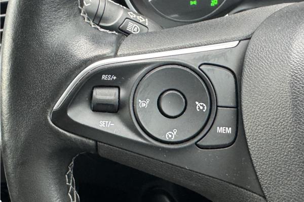 2020 Vauxhall Grandland X 1.2 Turbo SRi Nav SUV 5dr Petrol Auto Euro 6 (s/s) (130 ps) - Cloth, photo 18