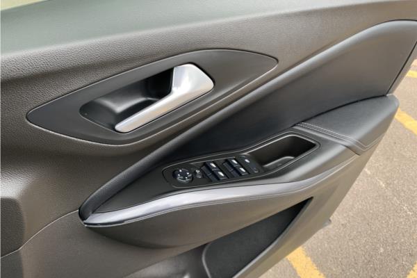 2020 Vauxhall Grandland X 1.2 Turbo Sport Nav SUV 5dr Petrol Manual Euro 6 (s/s) (130 ps) - Cloth, photo 35