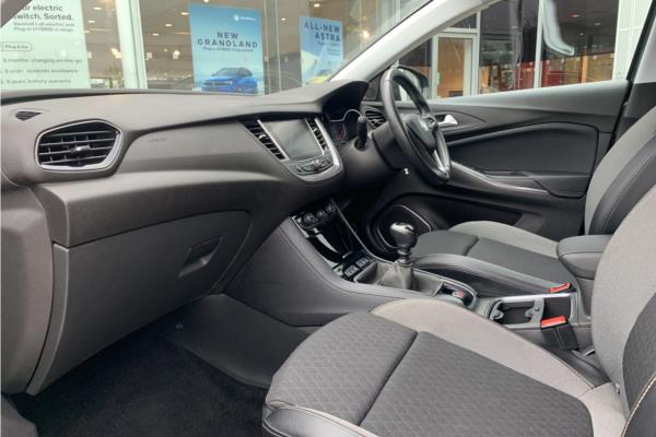 2020 Vauxhall Grandland X 1.2 Turbo SRi Nav SUV 5dr Petrol Manual Euro 6 (s/s) (130 ps) - Cloth, photo 15