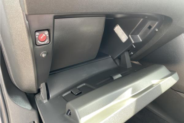 2020 Vauxhall Grandland X 1.2 Turbo SRi Nav SUV 5dr Petrol Auto Euro 6 (s/s) (130 ps) - Cloth, photo 28
