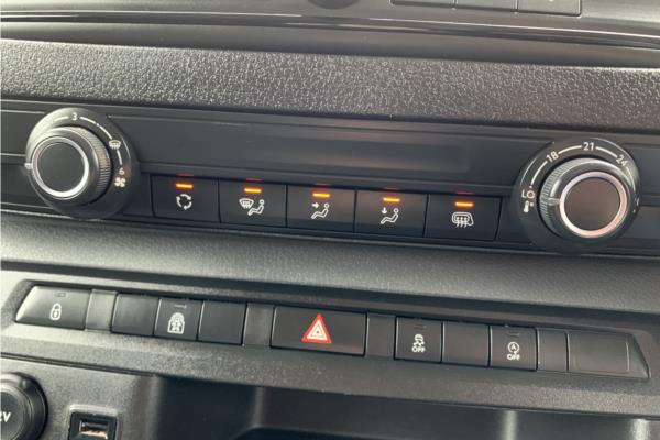 2020 Vauxhall Vivaro 2.0 Turbo D 3100 Edition Crew Van 5dr Diesel Manual Euro 6 (s/s) (120 ps) - Cloth, photo 16