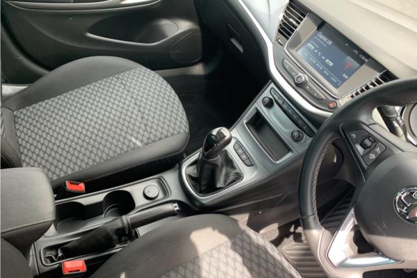 2019 Vauxhall Astra 1.6 CDTi ecoTEC BlueInjection Tech Line Nav Sports Tourer 5dr Diesel Euro 6 (s/s) (110 ps) - Cloth, photo 28