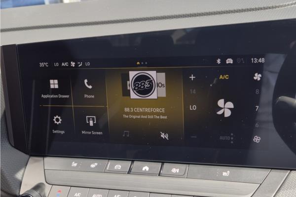 2025 Vauxhall Astra - Jet Black Greta, photo 17